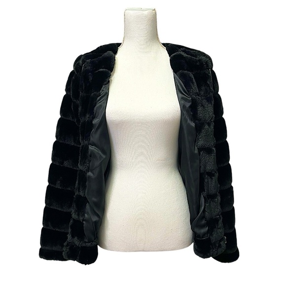 Carmen Marc Valvo Faux Fur Jacket - NWT - Picture 3 of 6
